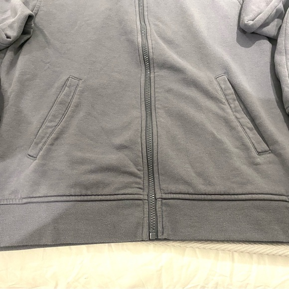 H&M Relaxed Fit Hoodie - Picture 3 of 8